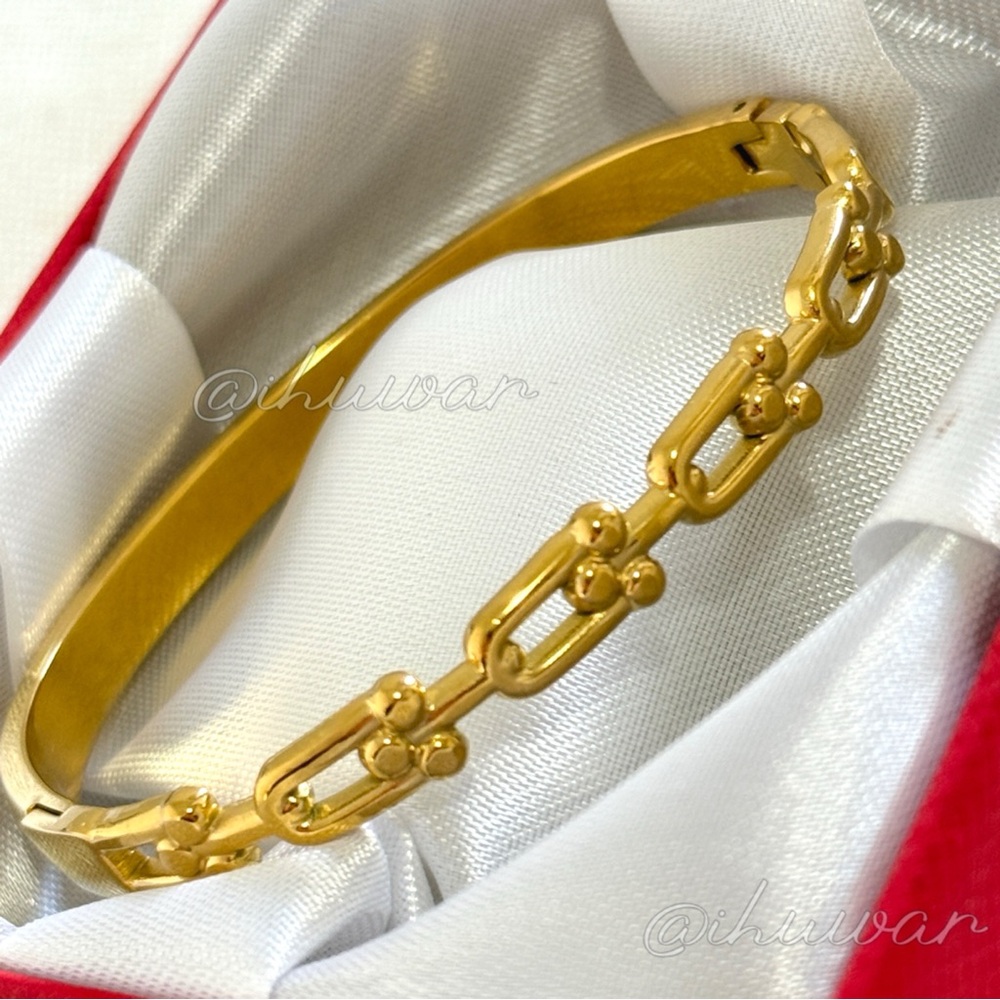18K Gold Plated Stainless Steel U-Link Bangle Bracelet - Picture 6 of 9
